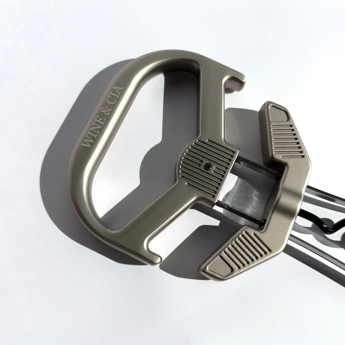 Abridor De Vinho Para Rolhas e Garrafas Antigas Com 2 Lâminas e Rosca