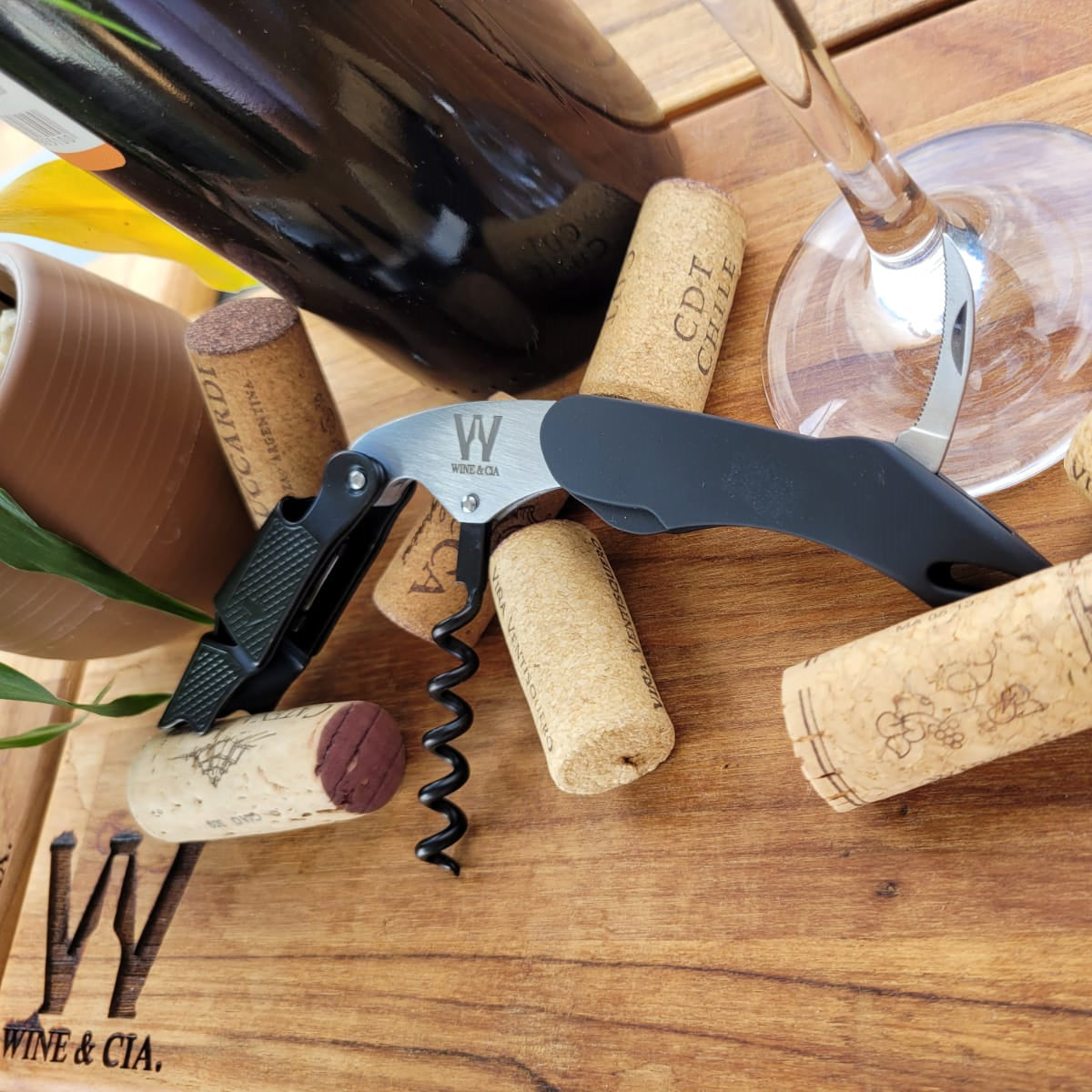 Abridor de vinho profissional sommelier em aço 304 Preto ABS